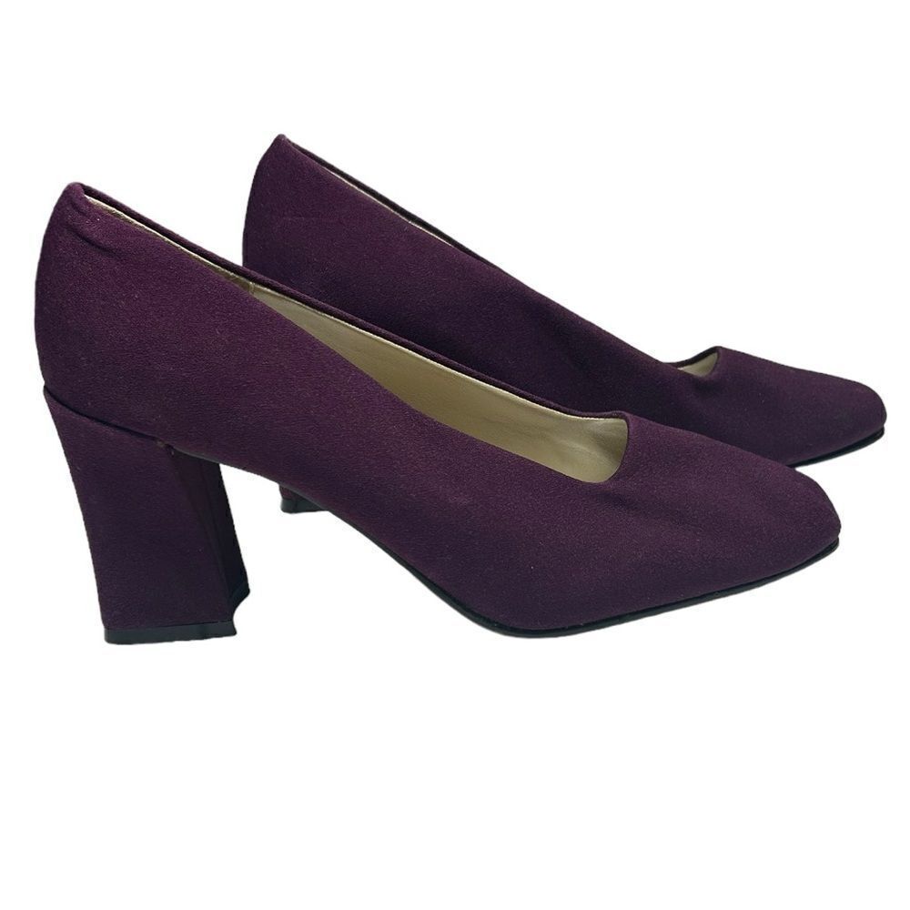 1980’s Vintage Jasmin Dark Purple Block Heels Closed Square Toe Leather Sole